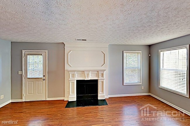 Building Photo - 5619 Elwood Cir