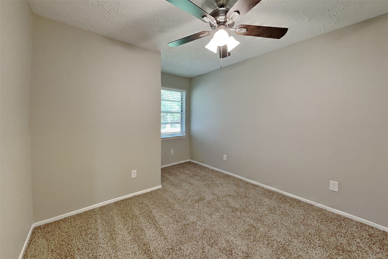 Foto del edificio - 7303 Dew Mist Ln