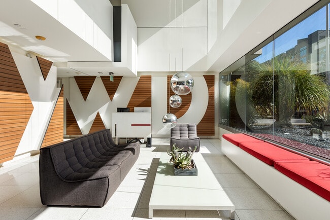 Vestíbulo - 6735 Yucca St