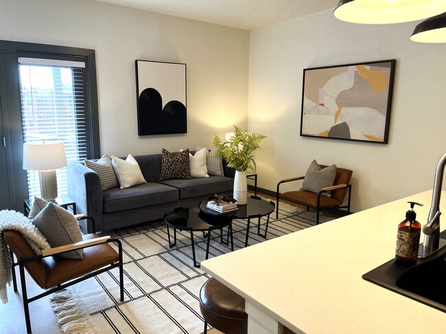 Building Photo - DeTonty Street Apartments