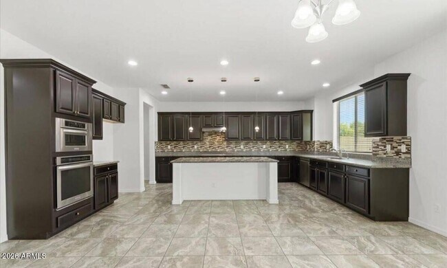 Building Photo - 1471 E Flamingo Way