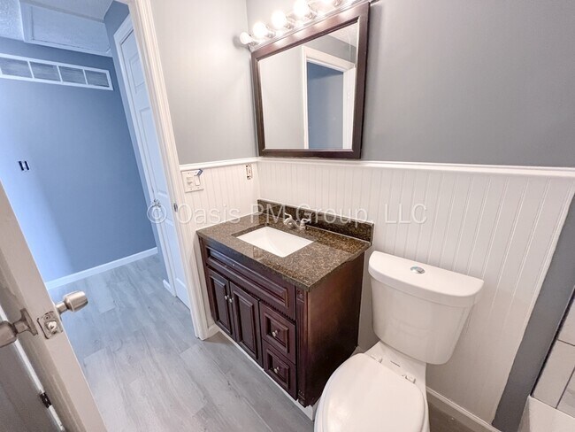 Foto del edificio - 3693 Potomac St