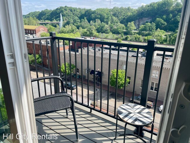 Foto del edificio - 1 br, 1 bath House - 51 11th Street Unit 11