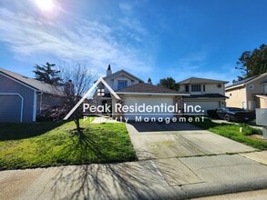 Building Photo - 1821 4th St