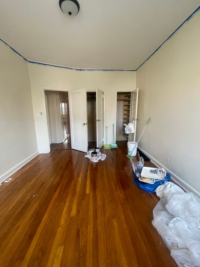 Building Photo - 1869 70th St