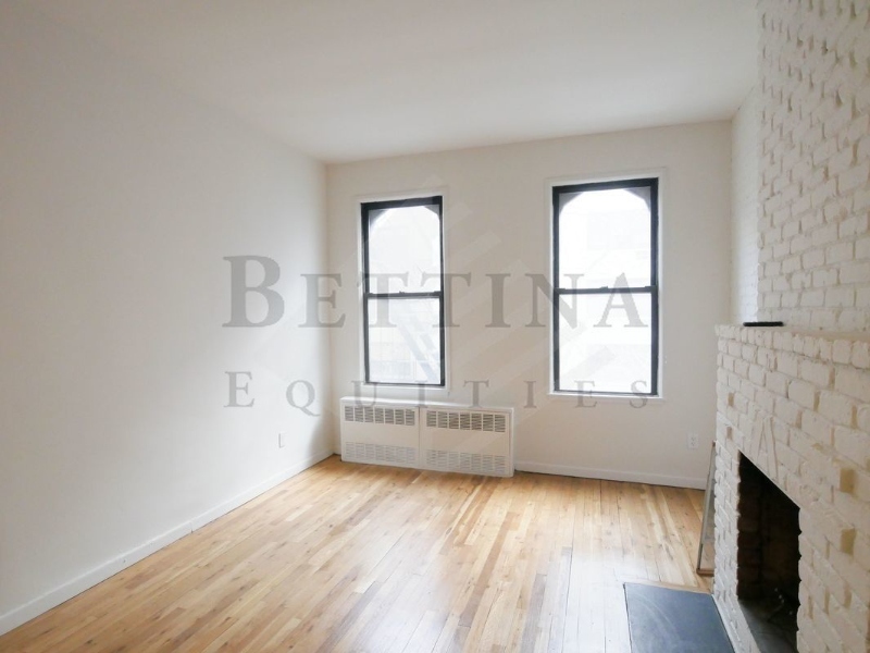 Foto principal - 426 E 77th St