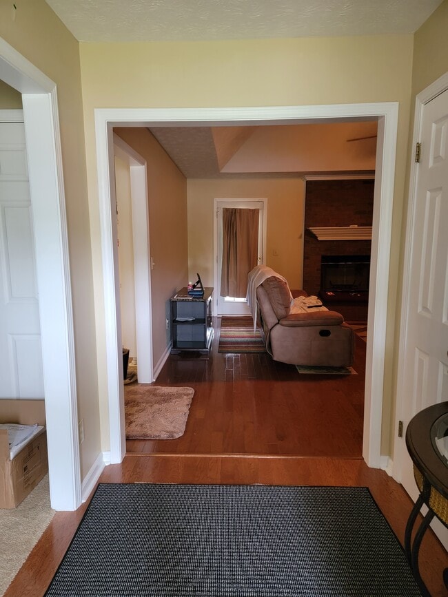 Building Photo - 3849 Berkshire Dr