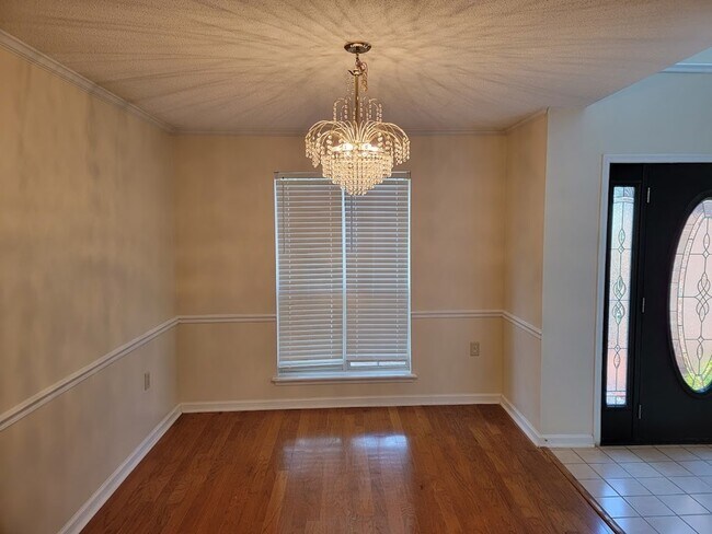 Foto del edificio - 583 Oak Brook Dr