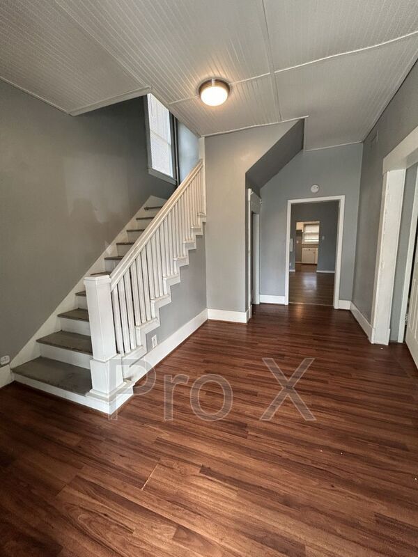 Foto del edificio - 112 Potlizer