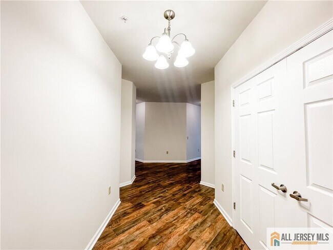 Foto del edificio - 105 Regency Pl