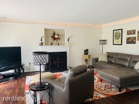 Building Photo - 3 br, 2.5 bath House - 727 Cobbs Point Lane 1