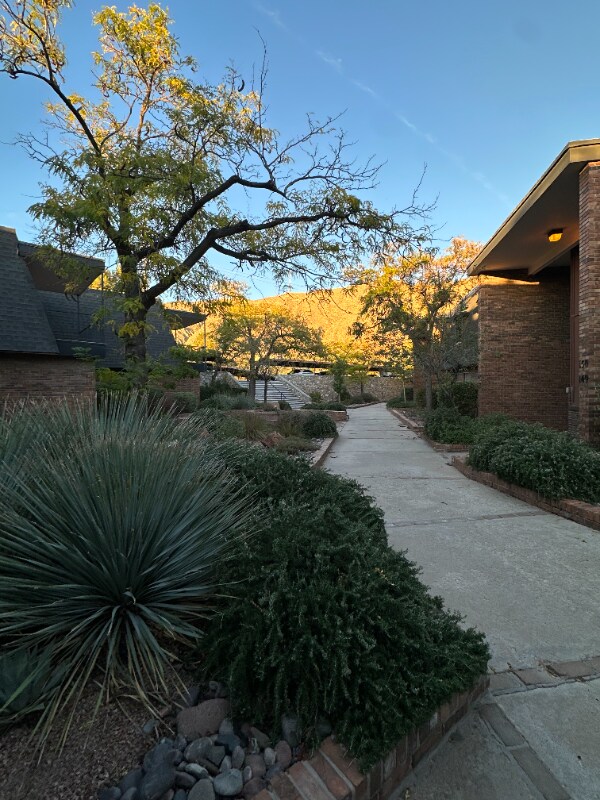 Foto del edificio - 4800 N Stanton St