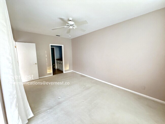 Foto del edificio - 4550 SE 5th Pl