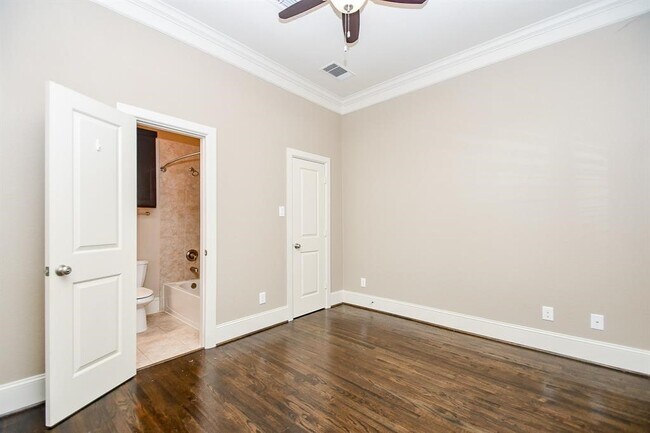 Foto del edificio - 716 Nicholson St