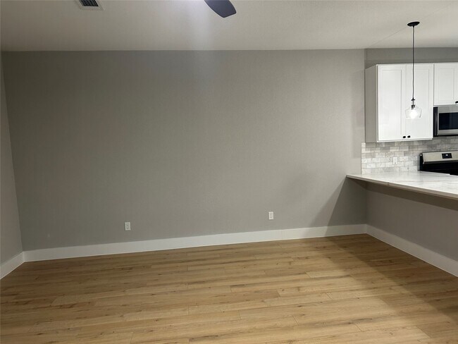 Foto del edificio - 9914 Fillmore St