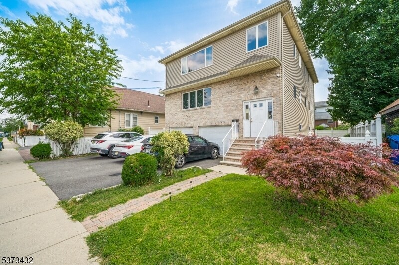Foto principal - 391 Taylor Ave