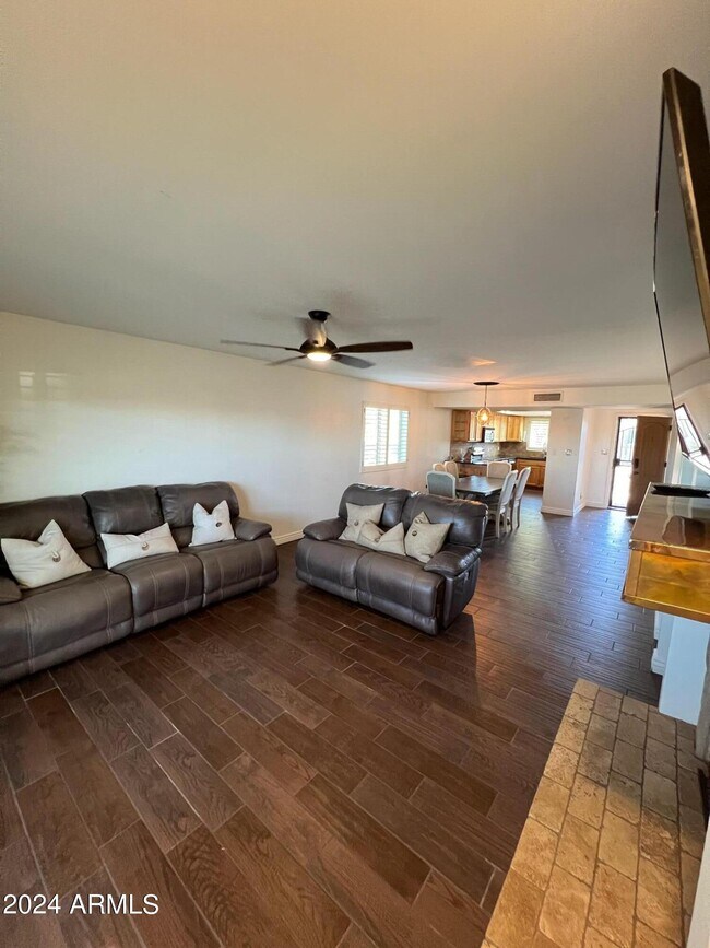 Foto del edificio - 17204 N 63rd Ave