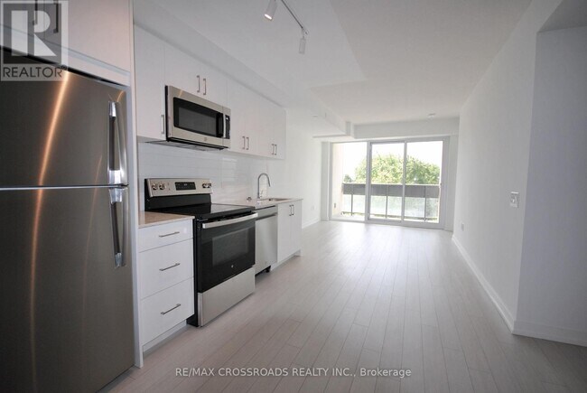 Photo du bâtiment - 4010 Eglinton Ave W