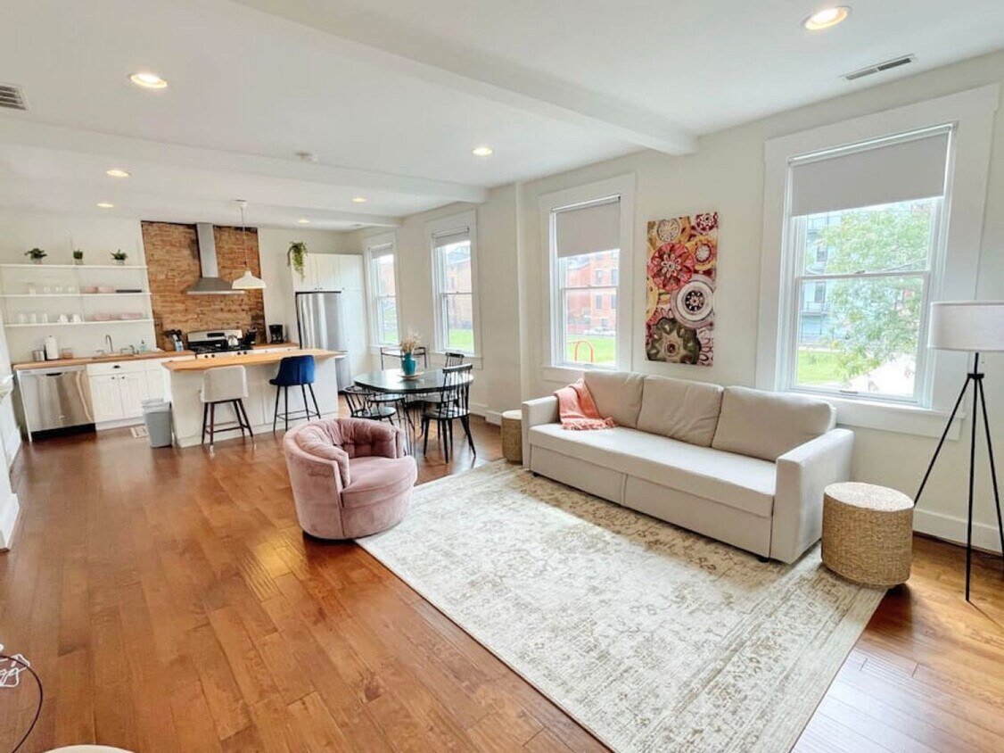 Foto principal - 1806 Republic St