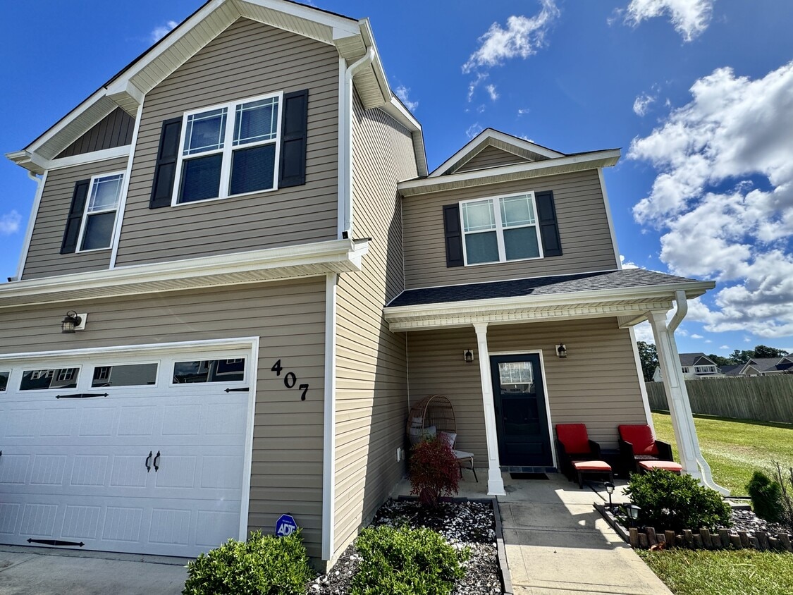 Foto principal - 407 Cattle Ranch Ln