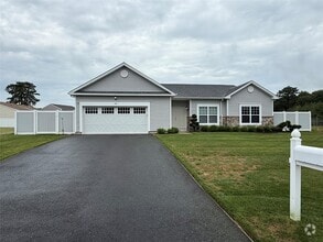 Building Photo - 192 Flower Rd