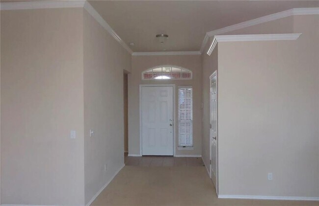 Foto del edificio - 16032 Okalee Ln