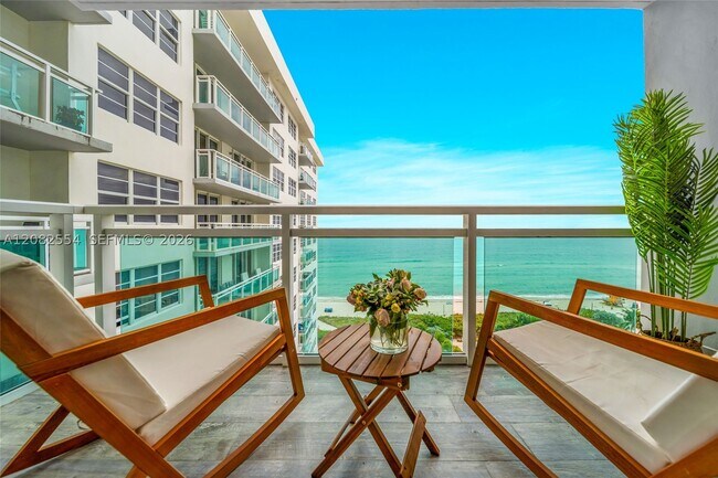 Foto del edificio - 6917 Collins Ave