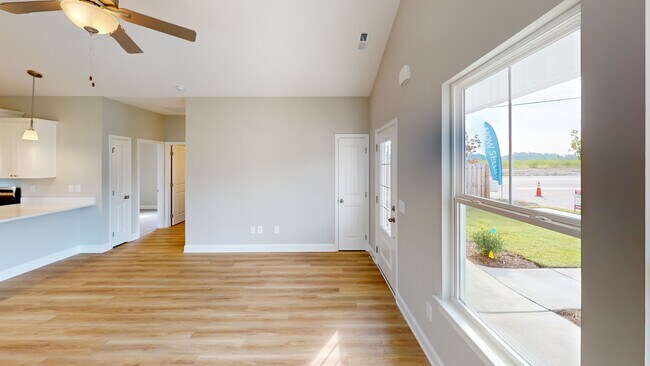 Foto del edificio - Midtown Oaks 12