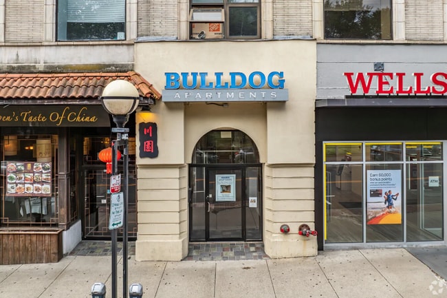 Building Photo - 954-960 Chapel St