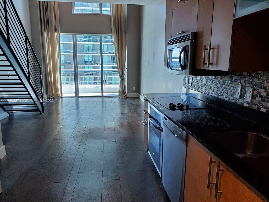 Foto principal - 60 SW 13th St