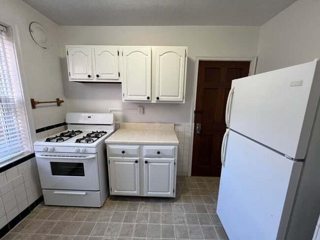 Building Photo - One Bedroom Apartment in Richmond Heights with One Month Free Move-In Special!