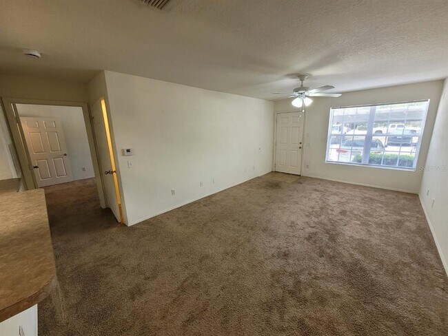 Foto del edificio - 5914 Willow Ridge Dr