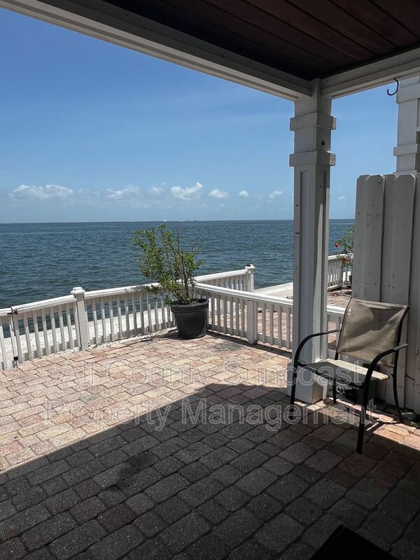 Foto del edificio - 5066 Coquina Key Dr SE
