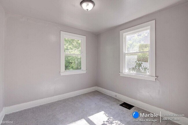 Building Photo - 2 br, 1 bath Townhome - 988 Cleveland Ave ...