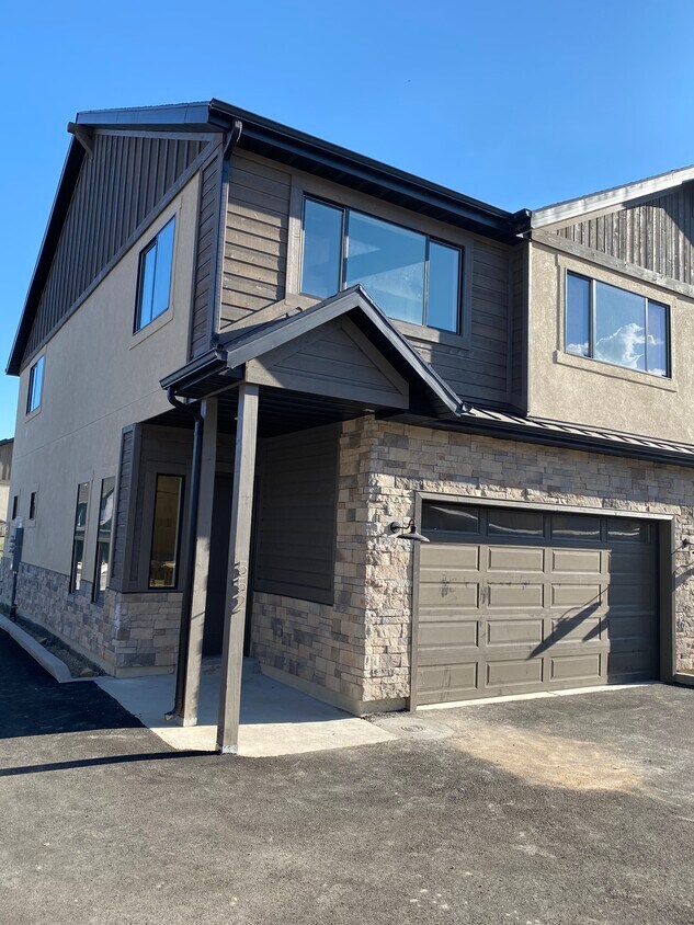 552 W 1150 N, Midway, UT 84049 Townhome Rentals in Midway UT