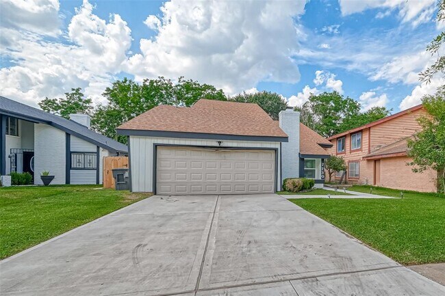Foto del edificio - 7730 Candlegreen Ln