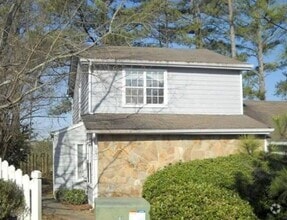 Building Photo - 5691 Waterford Ct