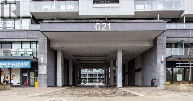 Building Photo - 621 Sheppard Ave E