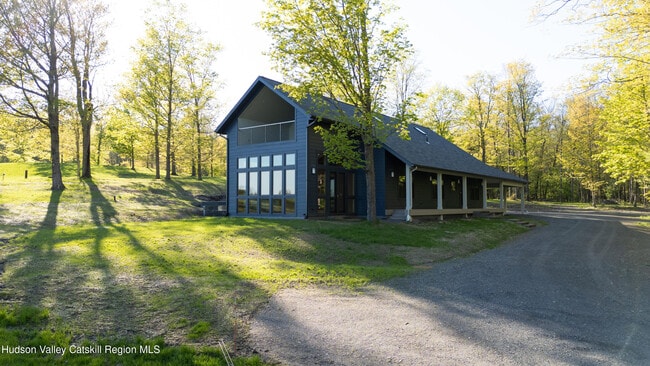 Building Photo - 323 Haddock Hill Rd
