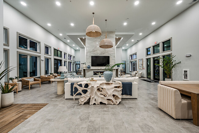 Building Photo - Aspire at Silverleaf