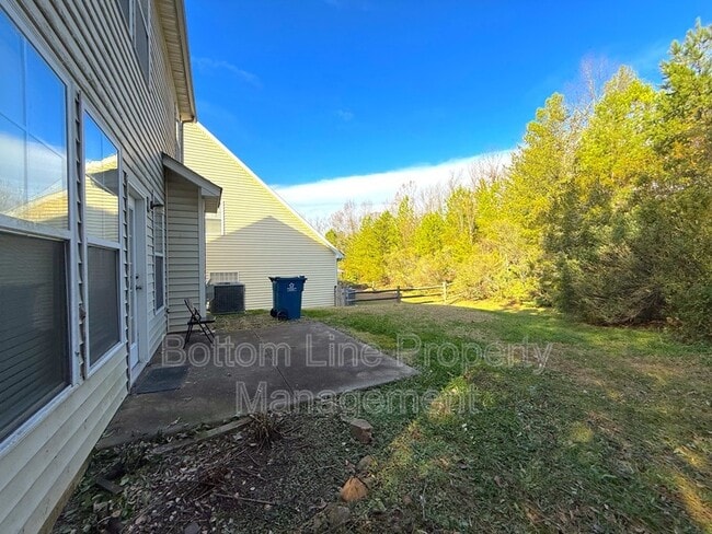 Building Photo - 2420 Early Flight Dr