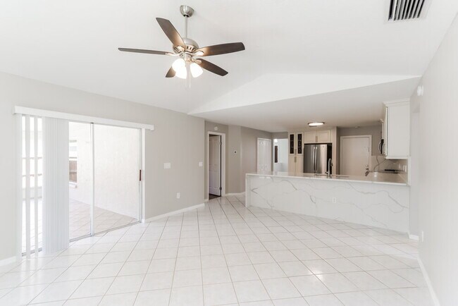 Foto del edificio - 28506 Tall Grass Dr
