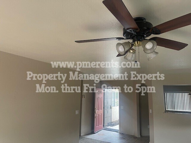Building Photo - 1139 Woodburry Ln