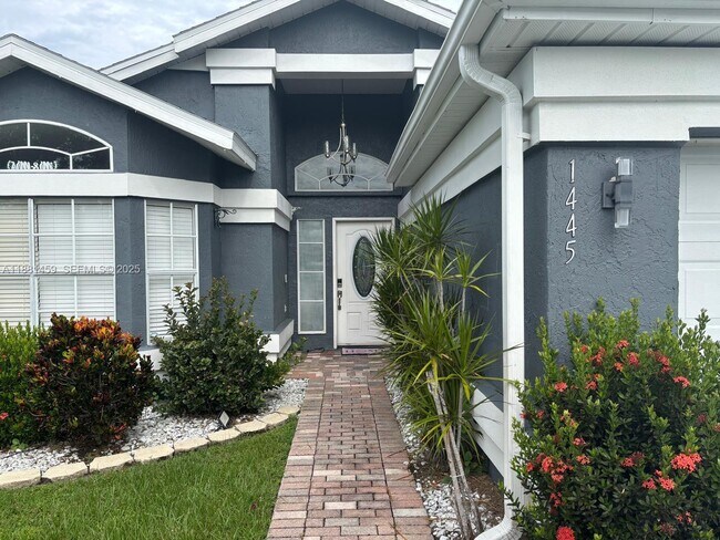 Foto del edificio - 1445 Avleigh Cir