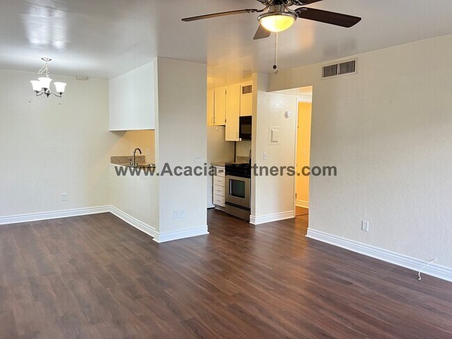 Foto del edificio - One Bedroom Townhouse