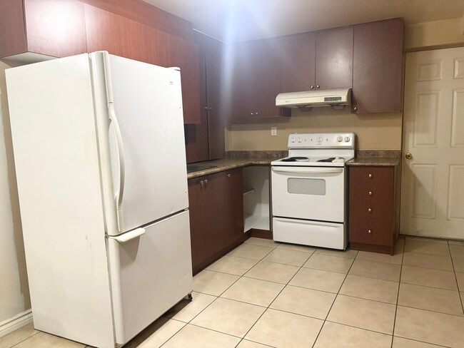 Building Photo - 2 BED - 2 BATH - BRAMPTOPN - BASEMENT