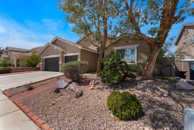 Building Photo - Spacious 4-Bedroom Home with Upgraded Feat...