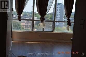 Building Photo - 1104-3050 ELLESMERE Rd