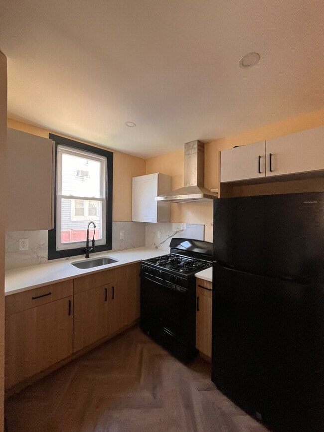 Building Photo - 283 Monticello Ave