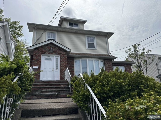 Foto principal - 978 Slocum Ave